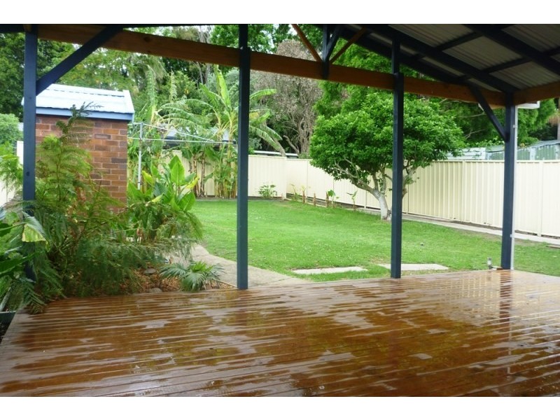 240 Gladstone Avenue, Mount Saint Thomas NSW 2500