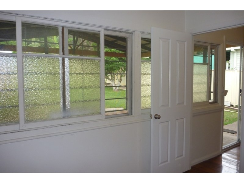 240 Gladstone Avenue, Mount Saint Thomas NSW 2500