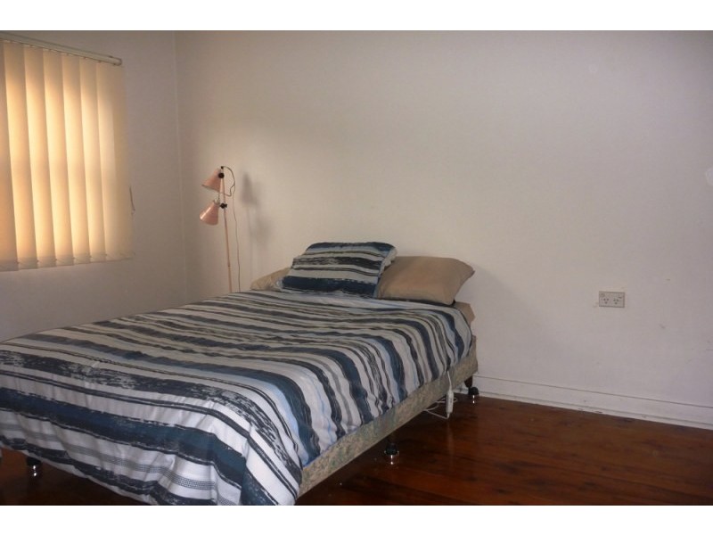 240 Gladstone Avenue, Mount Saint Thomas NSW 2500