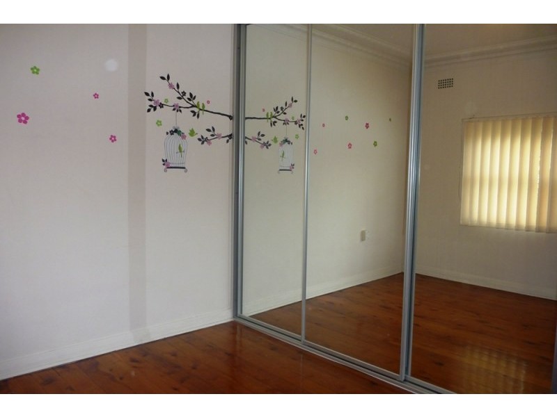 240 Gladstone Avenue, Mount Saint Thomas NSW 2500