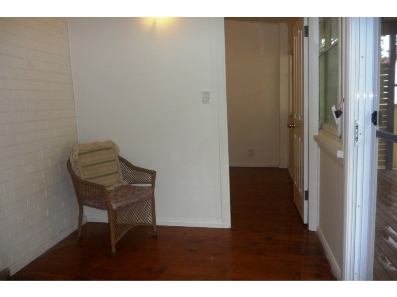 240 Gladstone Avenue, Mount Saint Thomas NSW 2500