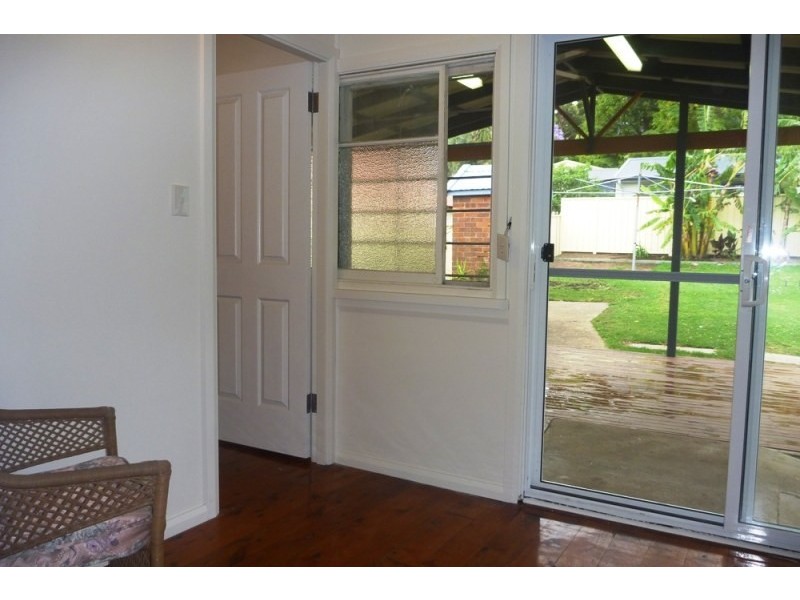 240 Gladstone Avenue, Mount Saint Thomas NSW 2500