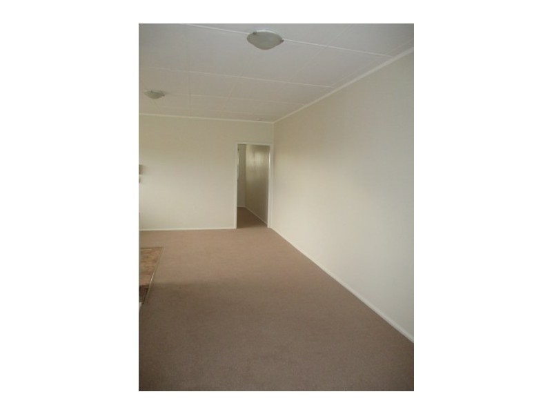 1/126 Gladstone Avenue, Coniston NSW 2500