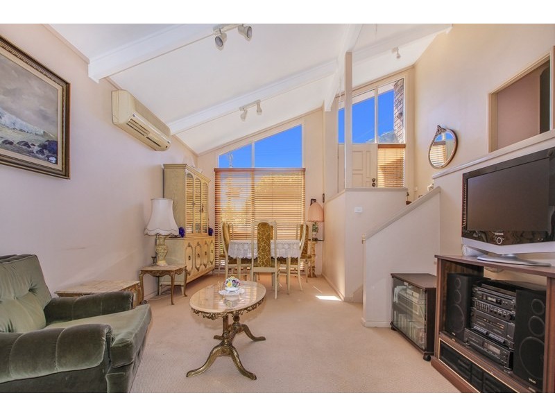 66 Koloona Avenue, Figtree NSW 2525