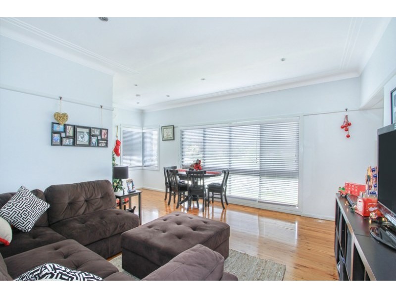 3 Karbo Street, Figtree NSW 2525