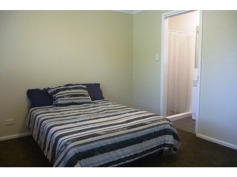 240A Gladstone Avenue, Mount Saint Thomas NSW 2500