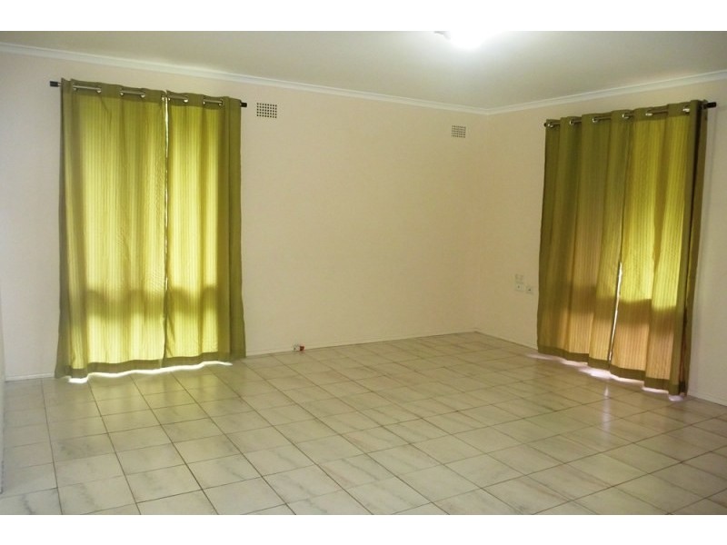 2 Kotara Crescent, Unanderra NSW 2526