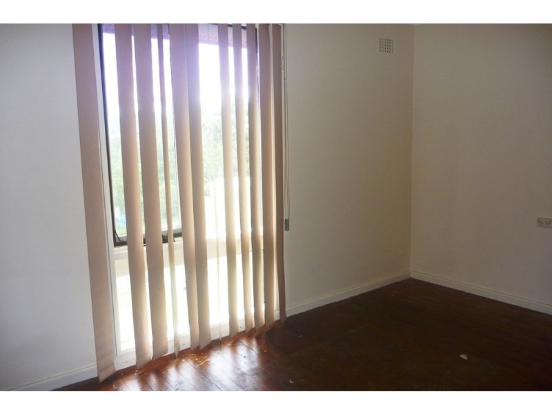 2 Kotara Crescent, Unanderra NSW 2526