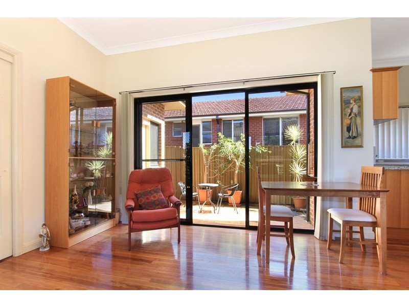 2/30 Poulter Street, Wollongong West NSW 2500