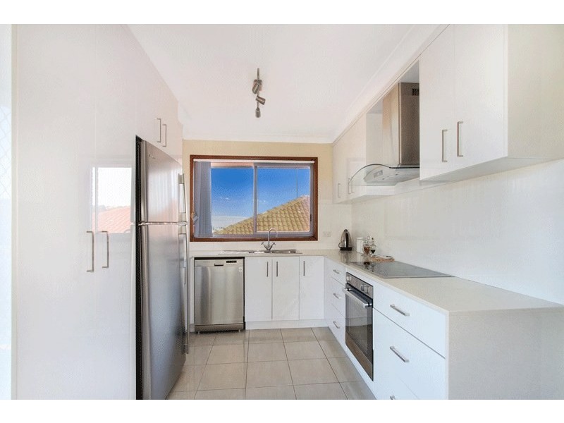 16 Chisholm Road, Warrawong NSW 2502