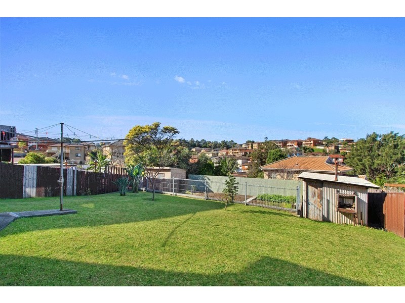 16 Chisholm Road, Warrawong NSW 2502
