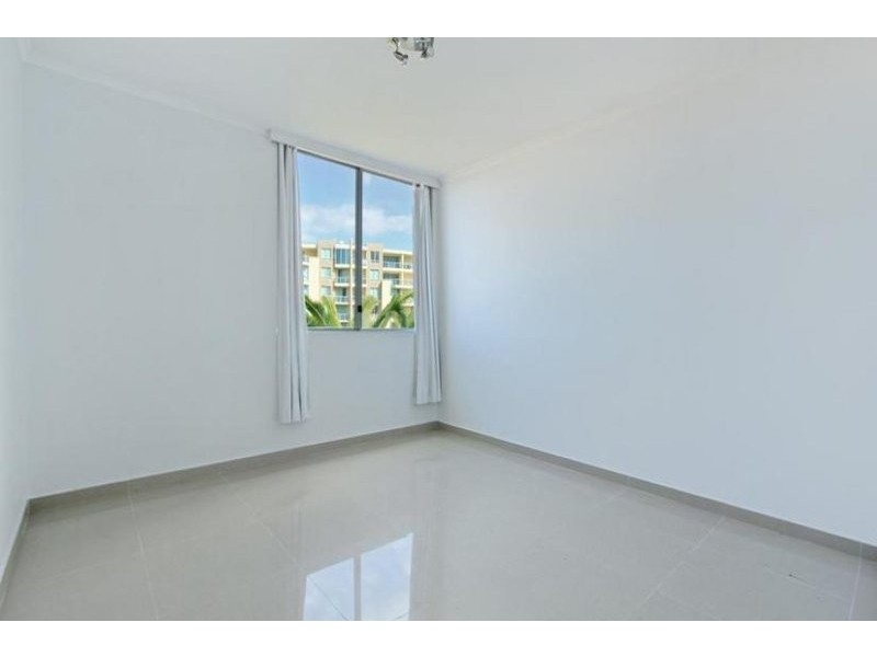 12/70 Cliff Road, Wollongong NSW 2500