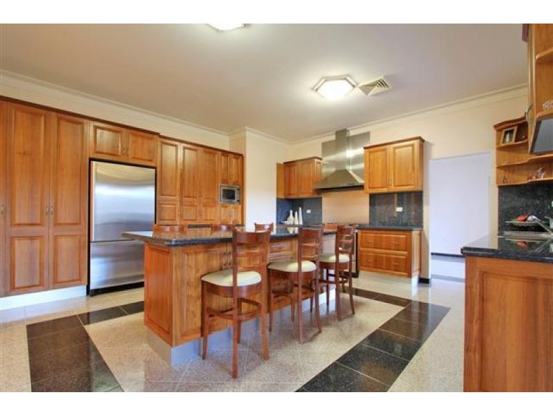 102 Staff Road, Cordeaux Heights NSW 2526