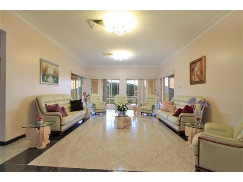 102 Staff Road, Cordeaux Heights NSW 2526