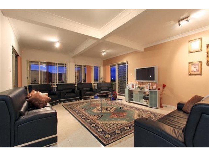 102 Staff Road, Cordeaux Heights NSW 2526