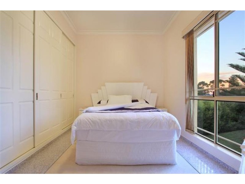 102 Staff Road, Cordeaux Heights NSW 2526