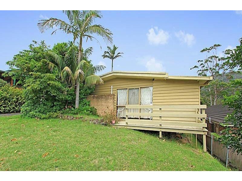 10 Bradley Avenue, Mount Kembla NSW 2526