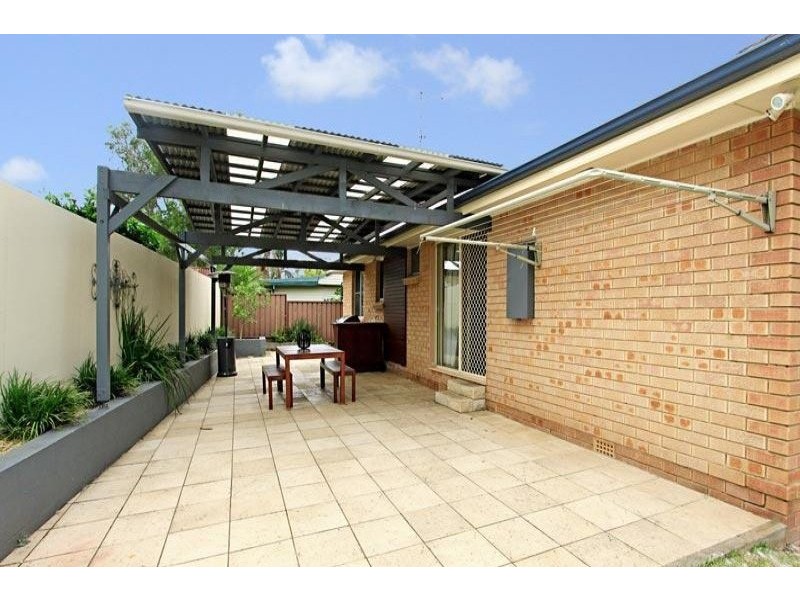 2 Stanley Avenue, Farmborough Heights NSW 2526