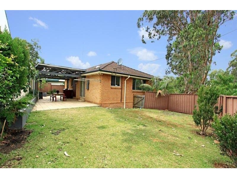 2 Stanley Avenue, Farmborough Heights NSW 2526