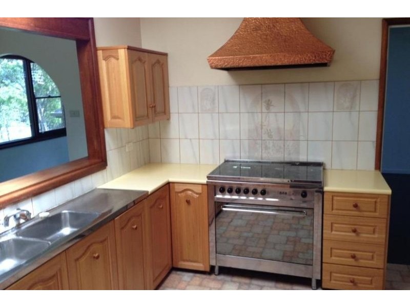 341 Farmborough Road, Farmborough Heights NSW 2526