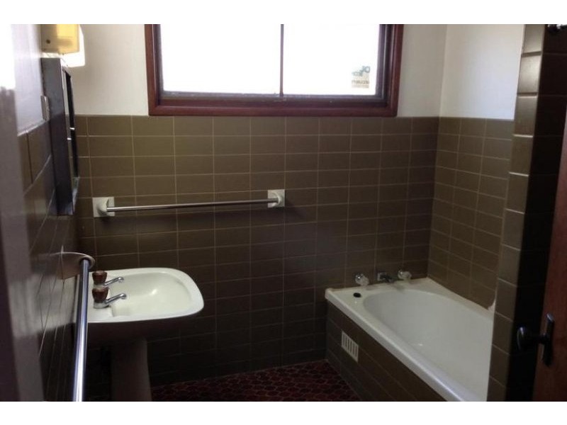 341 Farmborough Road, Farmborough Heights NSW 2526