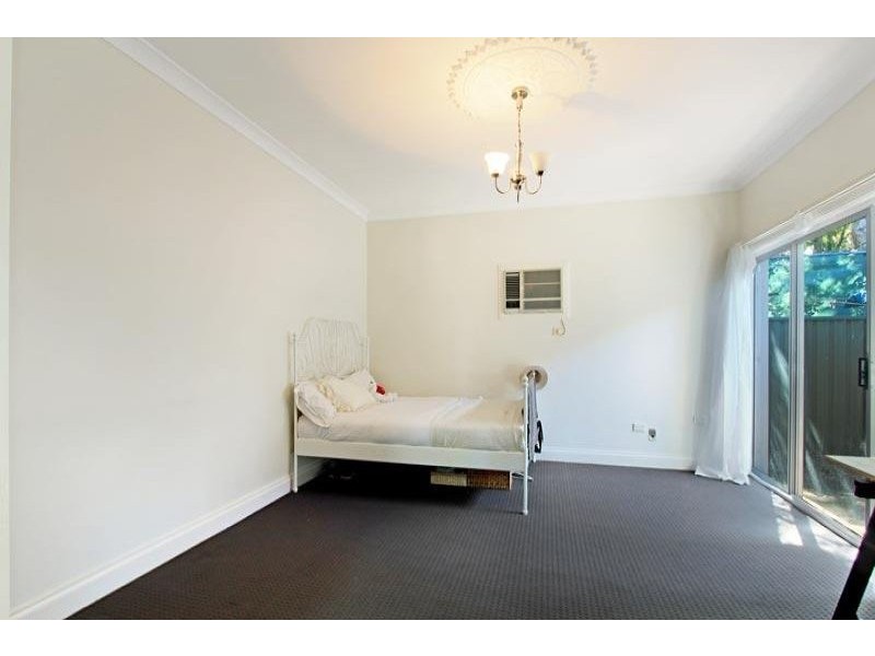 1/10 Dobbie Avenue, Corrimal East NSW 2518