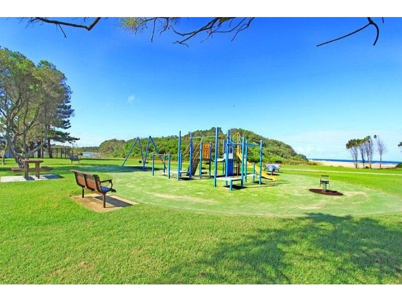 1/10 Dobbie Avenue, Corrimal East NSW 2518