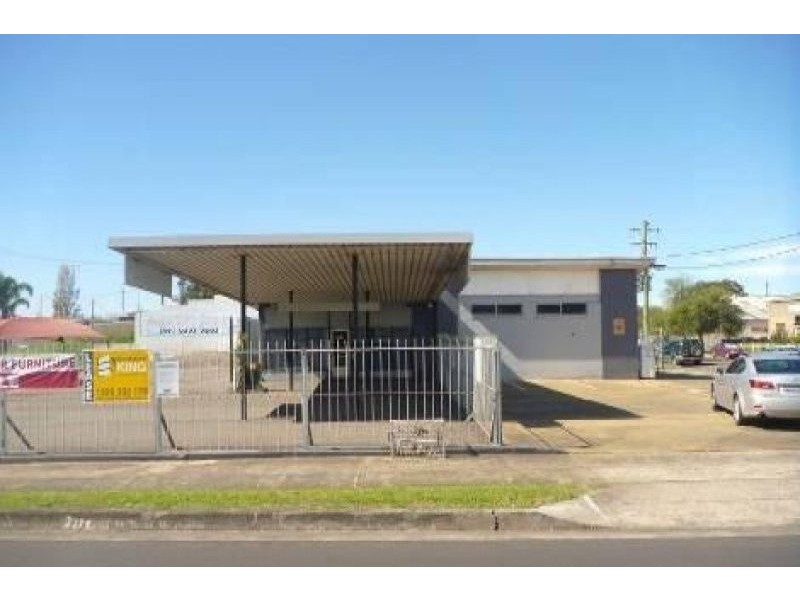 41-43 Princes Highway, Unanderra NSW 2526