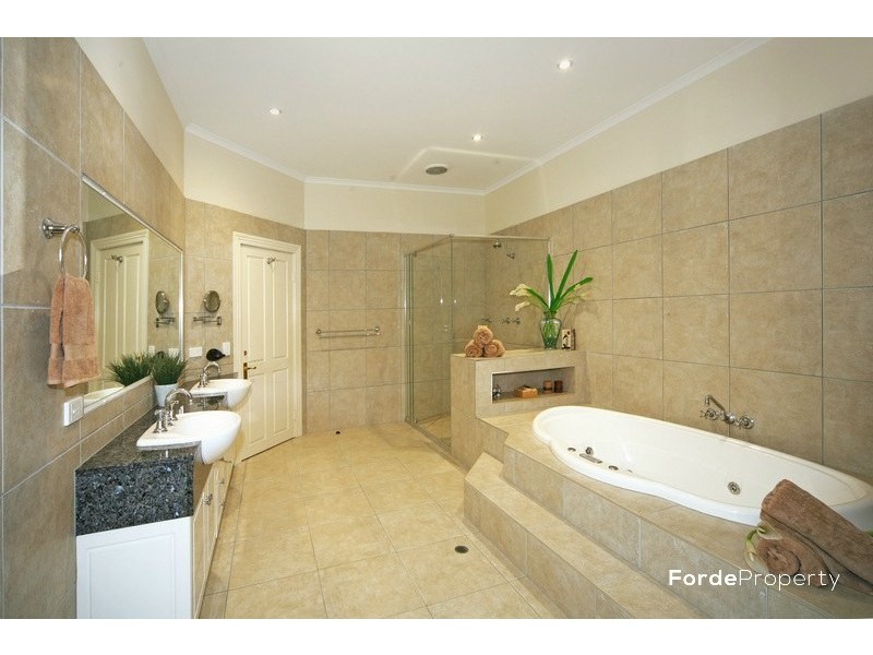 Tinbeerwah QLD 4563