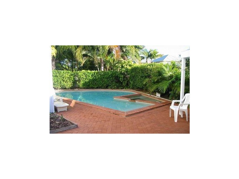 3/7 Edward Street, Noosaville QLD 4566