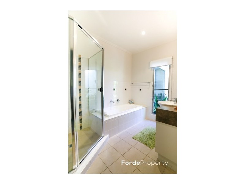 70 Callistemon Court, Cootharaba QLD 4565