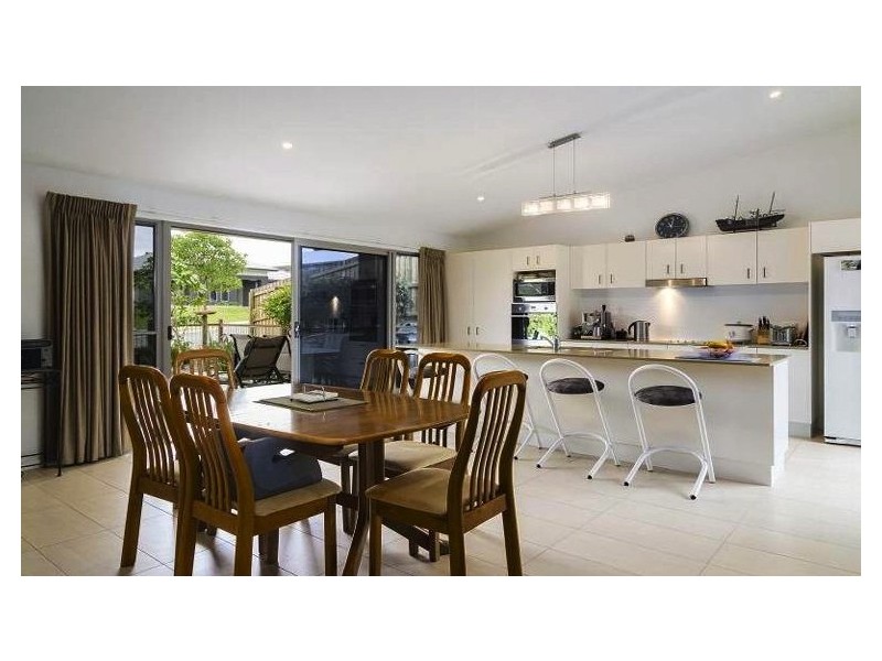 1 Lindfield Circuit, Noosaville QLD 4566