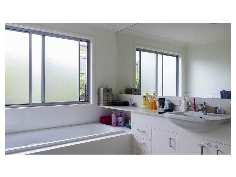 1 Lindfield Circuit, Noosaville QLD 4566