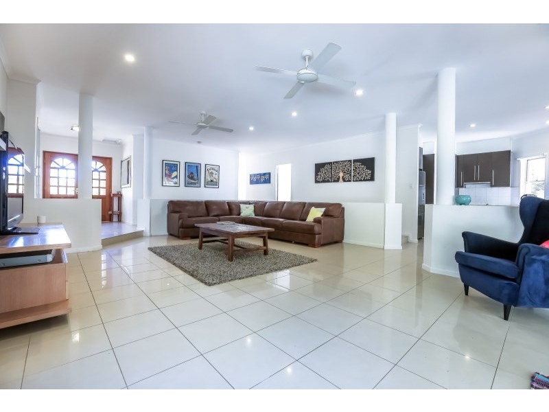 17 Sternlight Street, Noosa Waters QLD 4566