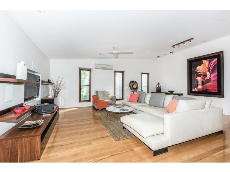 17 Captains Court, Sunrise Beach QLD 4567