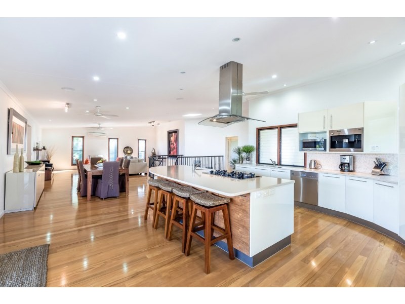 17 Captains Court, Sunrise Beach QLD 4567