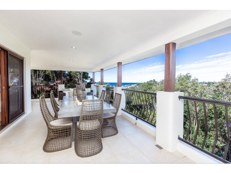 17 Captains Court, Sunrise Beach QLD 4567