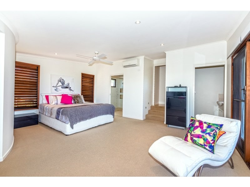 17 Captains Court, Sunrise Beach QLD 4567
