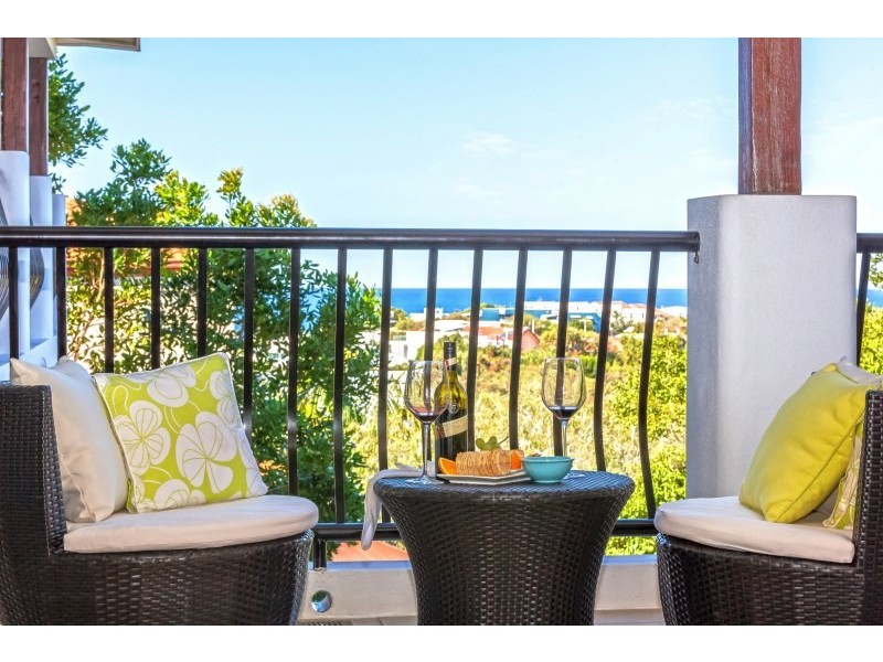 17 Captains Court, Sunrise Beach QLD 4567