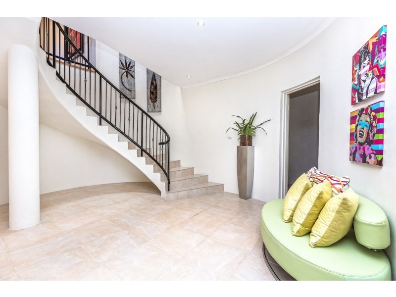 17 Captains Court, Sunrise Beach QLD 4567