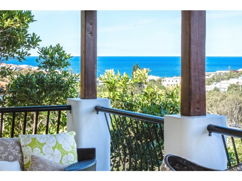 17 Captains Court, Sunrise Beach QLD 4567