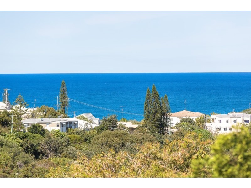 17 Captains Court, Sunrise Beach QLD 4567