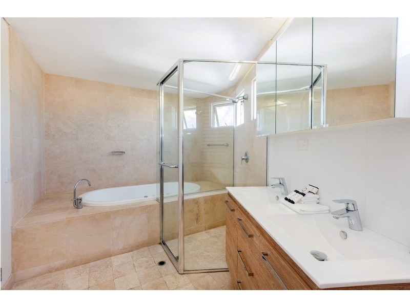 400/16 Noosa Drive, Noosa Heads QLD 4567