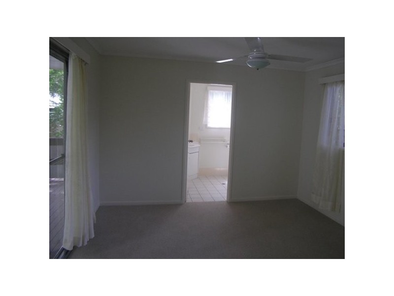 5 Lunar Crescent, Noosa Heads QLD 4567