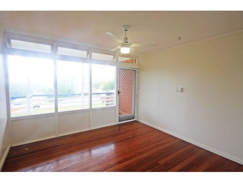 31 Saltair Street, Kings Beach QLD 4551