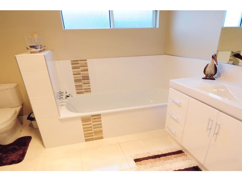 9 Victory Crescent, Sunrise Beach QLD 4567