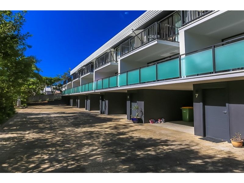 7/17 Parkedge Road, Sunshine Beach QLD 4567