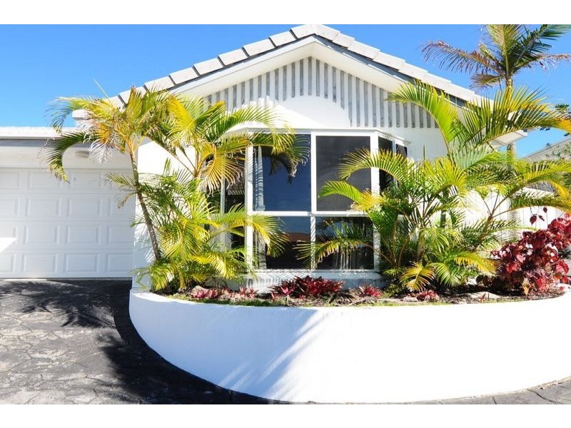 2/67 Southern Cross Parade, Sunrise Beach QLD 4567