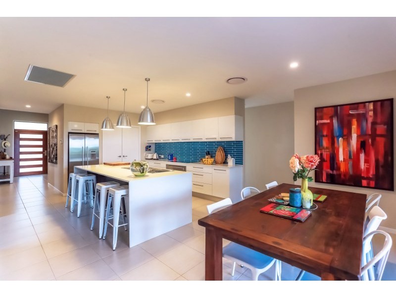 19 Limosa Circuit, Noosaville QLD 4566