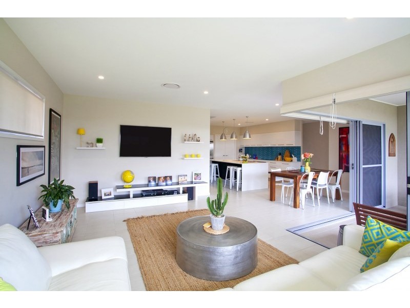 19 Limosa Circuit, Noosaville QLD 4566